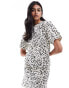 Фото #1 товара ASOS DESIGN crew neck midi t shirt dress with ruched side in leopard print