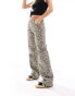 Фото #3 товара Stradivarius STR Petite straight leg jean in leopard print