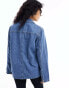 Фото #4 товара Vero Moda Aware utility denim shacket in medium blue wash