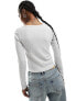 Фото #3 товара Cotton:On notch front long sleeve waffle crop top in grey