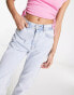 Pull&Bear high waisted mom jeans in light blue Синий, 44 - фото #3