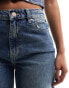 Free People tinsley slouchy straight leg jeans in hazey blue Синий, W31 - фото #10