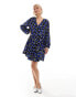 Фото #1 товара Monki long sleeve mini dress in blue and black multi print