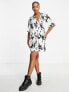 Фото #4 товара Monki satin mini wrap dress in white and black marble print