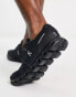 ON Cloud 5 trainers in all black