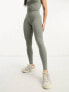 Miss Selfridge – Nahtlose Leggings in Khaki mit hohem Bund, Kombiteil