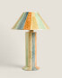 Фото #1 товара Настольная лампа ZARAHOME с керамическим плафоном и ножкой, полосатая, смещенная