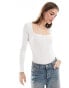 Фото #1 товара Miss Selfridge long sleeve scoop neck henley popper bodysuit in ivory