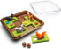Фото #3 товара Развивающая игра IUVI Smart Games Wiewiórki Atakują! Комплектация: 5 элементов укладки, 5 фигурок орехов, игровое поле с крышкой, книжка с 60 заданиями и их решениями.