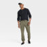 Фото #1 товара Men's Ultra Soft Fleece Tapered Cargo Pants - Goodfellow & Co