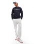 Фото #8 товара Tommy Hilfiger chest stripe sweatshirt in navy