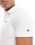 Фото #3 товара Tommy Hilfiger script logo polo shirt in white