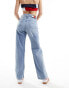 Фото #4 товара Tommy Jeans Betsy jeans in light wash