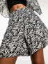 Object relaxed short co-ord in zebra print Cloud Dancer Graphic, 34 - фото #5