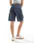 Фото #3 товара Pull&Bear linen look longline cargo short in charcoal grey