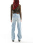 Фото #2 товара Reclaimed Vintage 90s mom jean in light blue wash