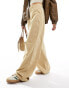 Фото #2 товара Tommy Jeans claire high rise wide cargo pant in sand