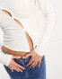 Фото #6 товара COLLUSION long sleeve textured cut out top in white