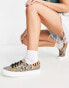 Superga – 2953 Swallow Tail – Sneaker in Weiß mit Animal-Print