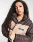 Фото #6 товара ellesse coffee pack blocked puffer jacket with logo in ecru and brown