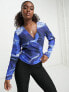 Фото #1 товара Monki tie waist wrap blouse in blue liqud print