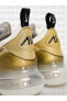 Фото #14 товара Air Max 270 Trainers in White and Gold Sneaker Kadın Beyaz Günlük Spor Ayakkabı