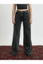 Фото #3 товара Джинсы женские Koton - Белые джинсы с вышивкой BiancaJean