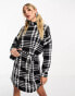 Фото #3 товара Noisy May tie waist high neck mini dress in black check