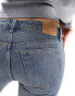 Фото #4 товара Weekday Nova low waist slim bootcut jeans in trove blue