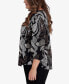 Plus Size Classic Texture Leaf Top with Necklace
