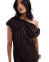 ASOS DESIGN fallen shoulder with twist plisse maxi dress in chocolate Коричневый, 38 - фото #3