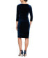 ფოტო #2 პროდუქტის Women's Velvet 3/4-Sleeve Sheath Dress