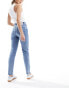 Фото #2 товара Pieces Kelly high waisted tapered ankle jeans in light blue