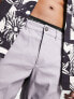 ASOS DESIGN – 2er-Pack schmale Chino-Shorts in Grau und Schwarz in normaler Länge mit umgeschlagenem Saum