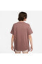 Фото #9 товара Sportswear Gel-Midi Swoosh Graphic Boyfriend Short-Sleeve Kahverengi Kadın T-shirt FD1129-291