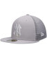 Фото #1 товара Бейсболка с логотипом New York Yankees New Era серого цвета 2023 On-Field Batting Practice 59FIFTY Fitted Hat.