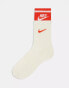 Nike Everyday Cushioned 1 pack crew socks in white & red