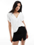 Фото #1 товара ASOS DESIGN v-neck woven tee in ivory