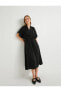 Фото #4 товара Платье женское Koton Миди с широким V-образным вырезом, короткими рукавами и карманами.