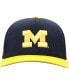 Фото #3 товара Men's Navy, Maize Michigan Wolverines Two-Tone Reflex Hybrid Tech Flex Hat
