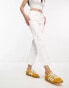 Wrangler straight leg cropped jeans in white