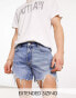 ASOS Design – Kürzere Jeansshorts in hellblauer Waschung mit Zierrissen und unversäubertem Saum BLAU, W38 - фото #1