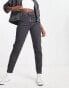 Levi's high waisted mom jean in black wash BOMB DOT COM, W28 L27 - фото #6