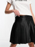 Фото #5 товара Vero Moda leather look quilted mini skirt in black