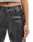 Фото #3 товара Noisy May faux leather slim fit trousers in grey snake print