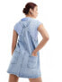 Tommy Jeans denim pinafore dress in light wash Helle Waschung, M - фото #5