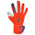 Фото #1 товара Вратарские перчатки Reusch Attrakt Gold X Freegel Цвет: Гипероранжевый/Электрик синий