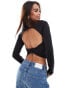 Фото #1 товара Stradivarius open back detail long sleeve top in black