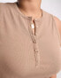 Фото #4 товара ASOS DESIGN Curve button notch neck rib tank with curved hem in taupe