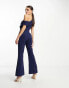 Lavish Alice – Ausgestellter, schulterfreier Jumpsuit in Marineblau